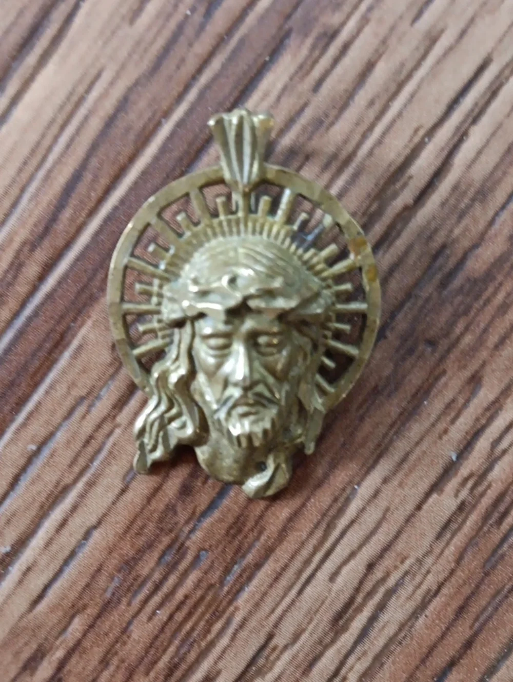 Vintage 10k Gold JESUS Head/ Face Pendant
